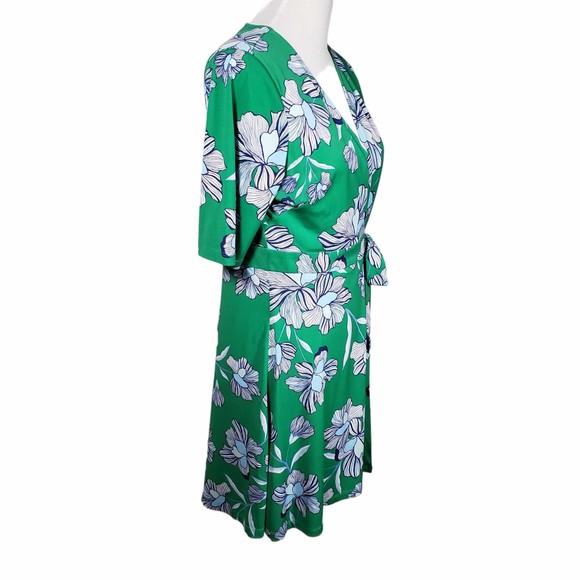 Vince Camuto size *Medium* Green Floral Stretchy Dress *Please Read* - Picture 4 of 9